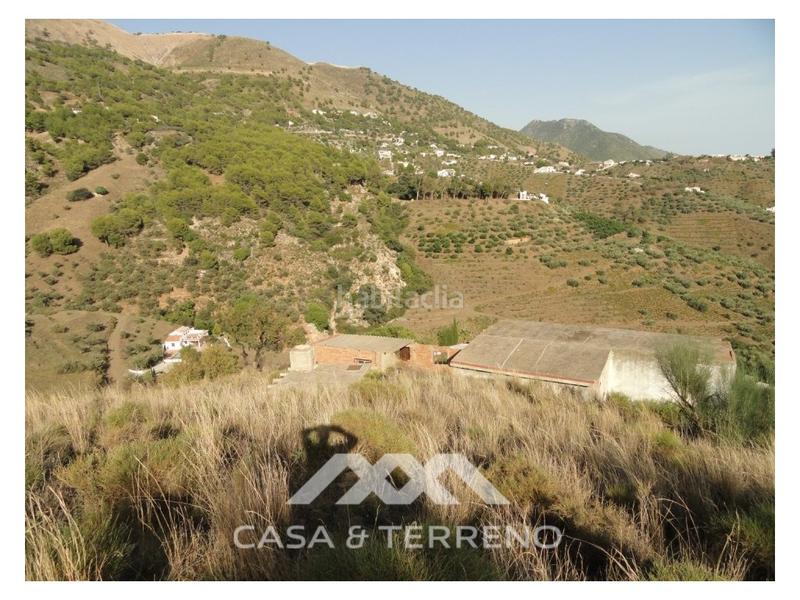 Foto d319513a-479c-4c5b-911d-fd628b72d8e0. Masía una finca grande con cortijo en Cómpeta