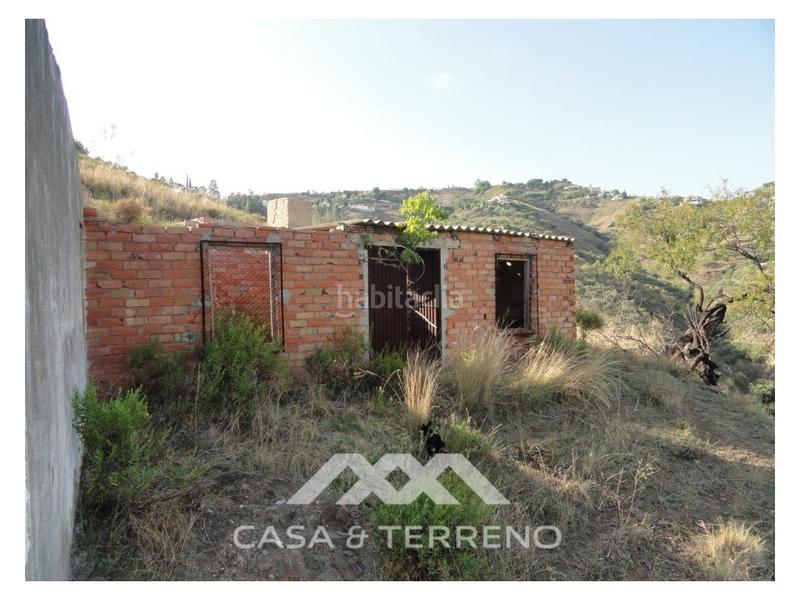 Foto f713c749-6056-431d-ba53-375bf916677c. Masía una finca grande con cortijo en Cómpeta