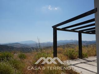 Masia a Yunquera. Finca de cultivo, yunquera, málaga, andalucía