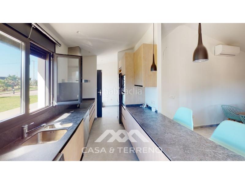 Foto b9ac524f-1a05-4ffe-aed4-40af13f8478b. Casa in Almayate Bajo