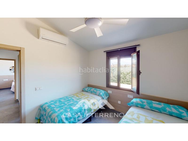 Foto d32a0c69-95cb-4943-b8c8-56c2218dbbac. Casa in Almayate Bajo