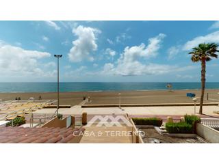 Casa aparellada  N/a. Se vende adosado en primera línea, torre del mar