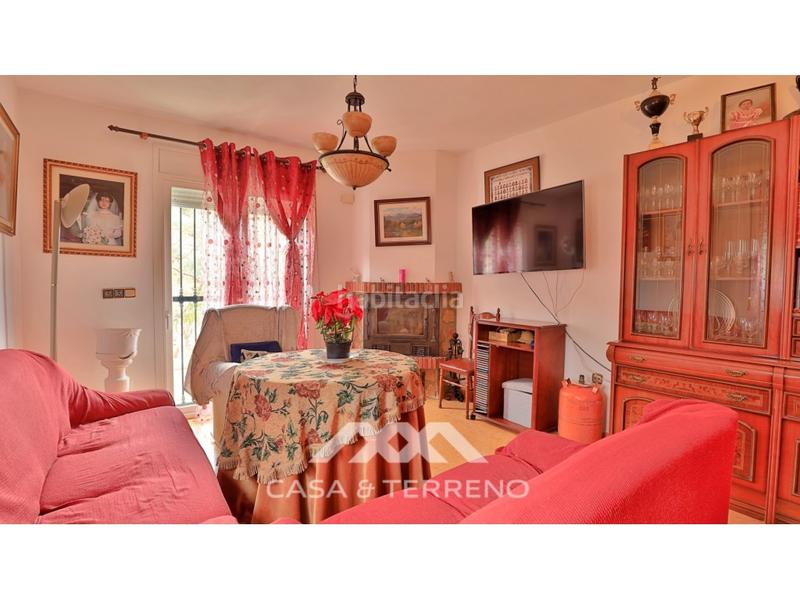 Foto 0fddc277-2ff3-4a36-befe-3e5650503265. Casa amb aparcament a Alfarnatejo