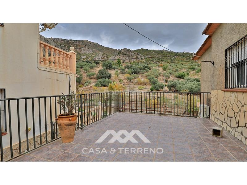 Foto 673e0906-dc41-437e-8dcf-774c95860e68. Casa amb aparcament a Alfarnatejo