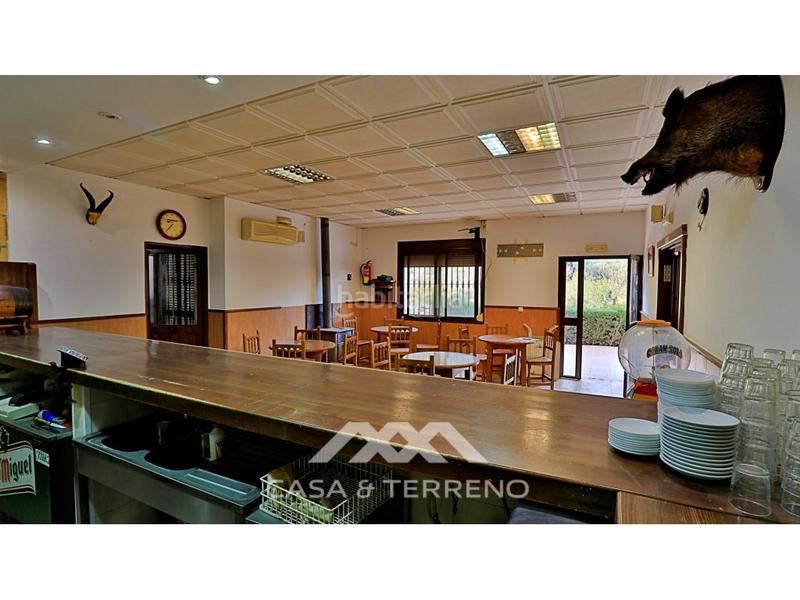 Foto a5289de0-6758-41bb-a4d6-fbfe4f75faf0. Casa amb aparcament a Alfarnatejo