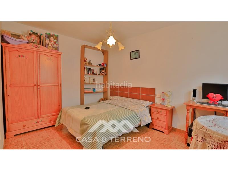 Foto ae638b0d-5bd6-4389-a317-5b7c3c93a1d1. Casa amb aparcament a Alfarnatejo