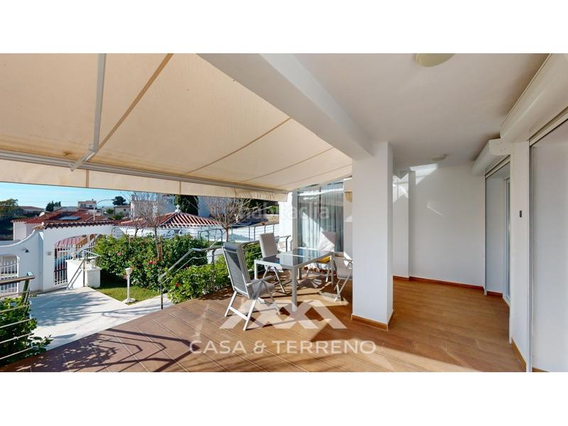 Foto 78052d6d-462a-436b-bcdf-89c96cdc2f49. Maison avec parking piscine dans Caleta de Velez