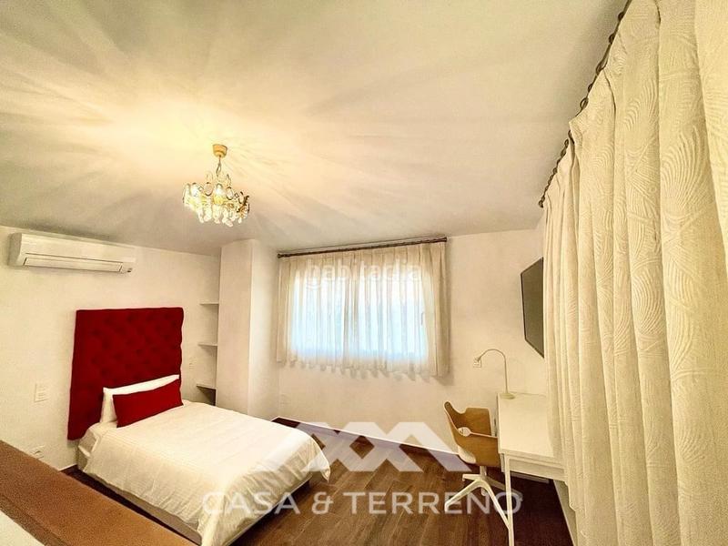 Foto f479f055-63d4-48f4-bdbc-b8f271f801ef. Maison avec parking piscine dans Caleta de Velez