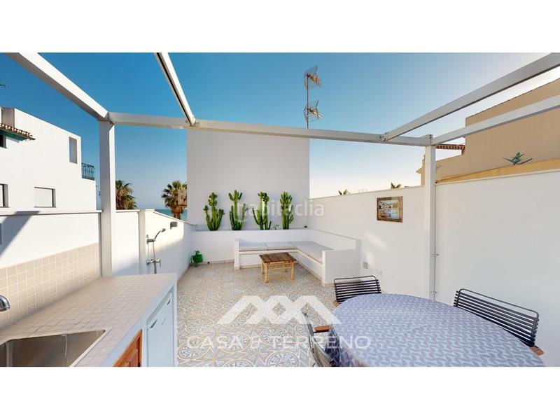 Foto 96f08792-6874-415a-b243-688e407f4910. Casa adossada a Caleta de Velez
