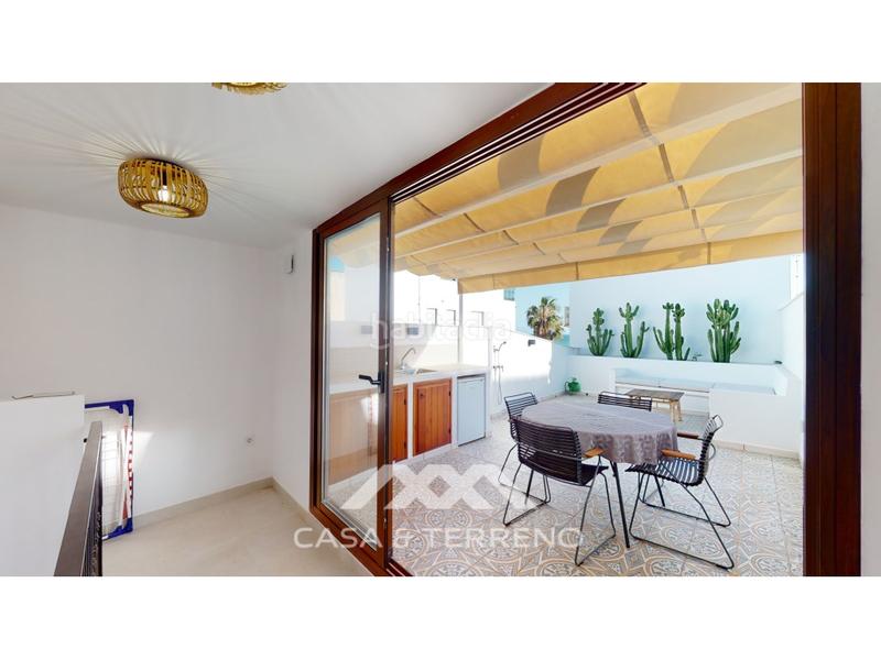 Foto a81cf9ea-cee9-4ffc-a7b9-6a45d56738fa. Casa adossada a Caleta de Velez