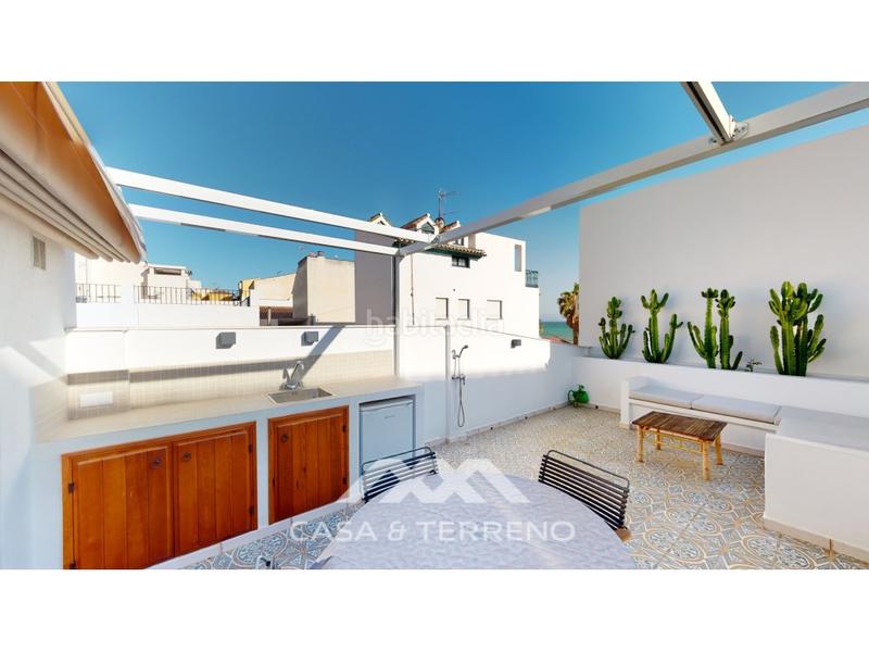 Foto a9361863-87eb-4e13-9411-015e10e49486. Casa adossada a Caleta de Velez
