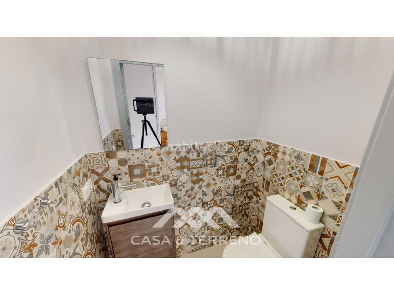 Foto d653fa50-308c-4184-a2b7-cc38aebeb054. Casa adossada a Caleta de Velez