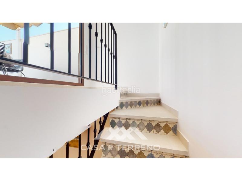 Foto db943ea1-7b14-45b7-b676-14b474f741ff. Casa adossada a Caleta de Velez