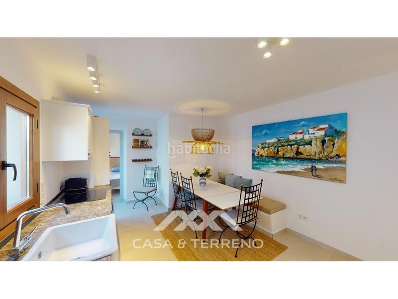 Foto e8c22eea-6572-4877-a10c-692c3e62c733. Casa adossada a Caleta de Velez