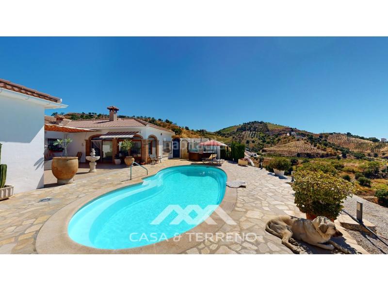 Foto 3732d8a1-504d-40ca-b7b7-488c55e8d79a. Casa se vende villa, , málaga, andalucía en Iznate