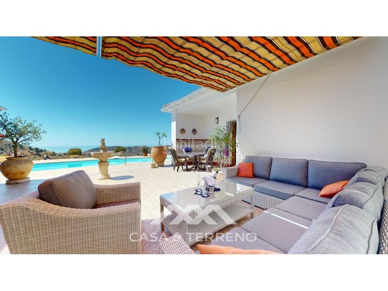 Foto a29c1682-5ac0-46ec-b57b-ce42e277a336. Casa se vende villa, , málaga, andalucía en Iznate