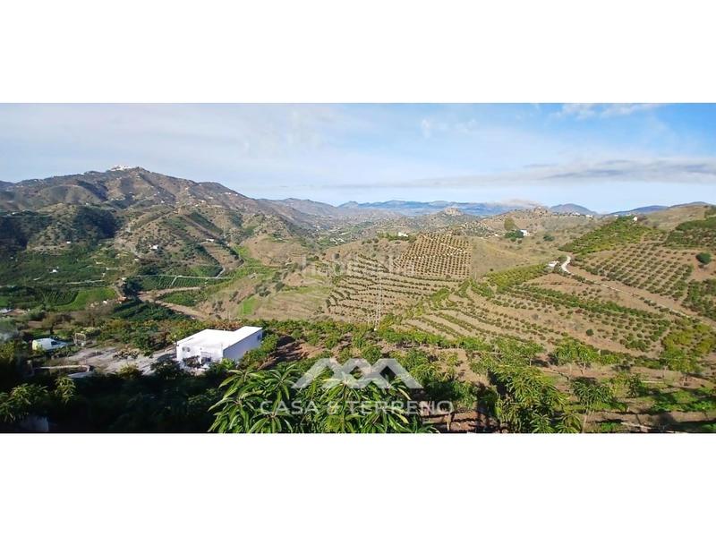 Foto 2515c579-5f16-48bd-a9fa-5f8d40d666c5. Casa se vende finca, , málaga, andalucía en Benamargosa