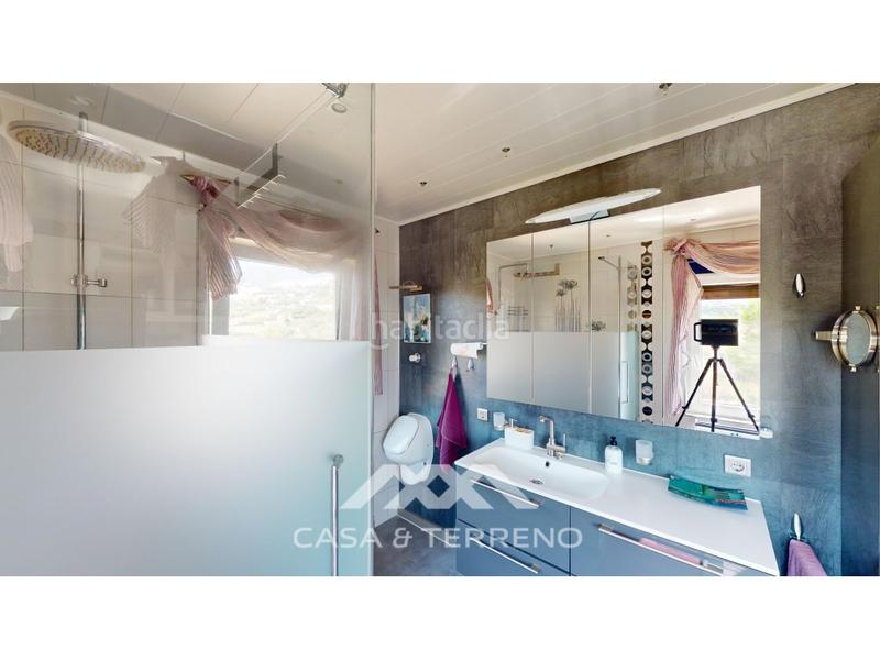 Foto ac2b9399-2f84-4b15-bd48-85e364fcf907. Casa amb calefacció aparcament piscina a Frigiliana