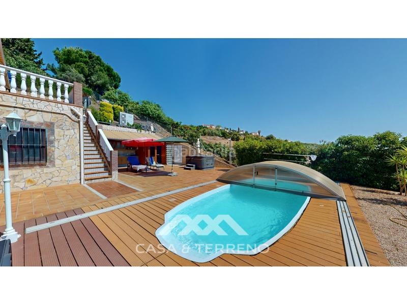 Foto de285660-db96-4c72-8c5c-9b1b5b536787. Casa amb calefacció aparcament piscina a Frigiliana