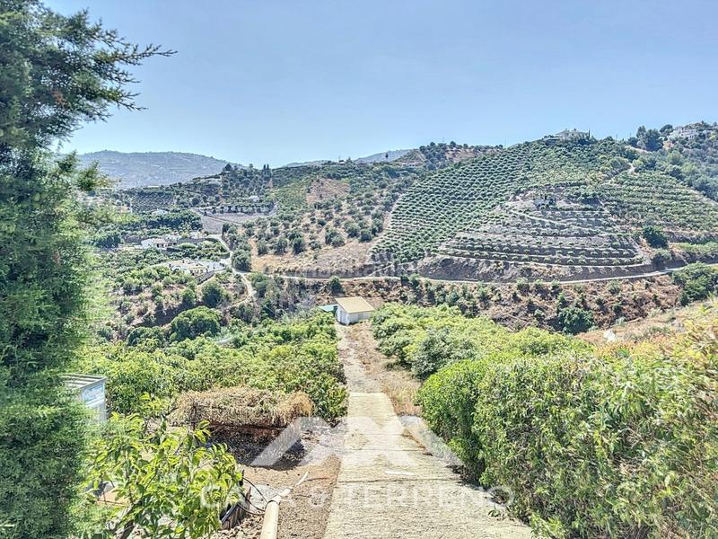 Foto ebef4fc1-5e8a-44aa-994f-0aa252e94965. Casa amb calefacció aparcament piscina a Frigiliana