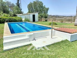 Édifice  N/a. Se vende casa de campo torre del mar, málaga, andalucía