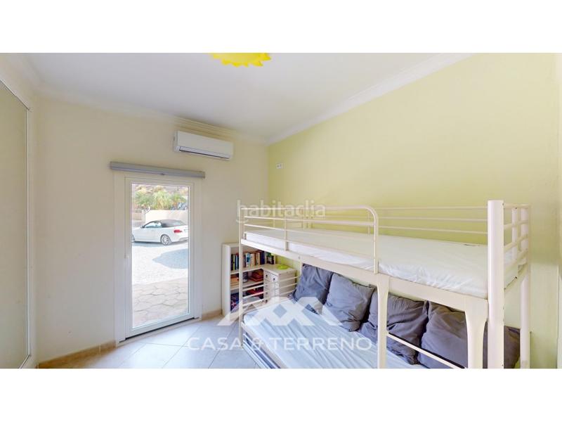 Foto 0d1f5a05-f9bf-45d4-a4af-d82e8ad4860e. Casa amb aparcament piscina a Algarrobo pueblo Algarrobo