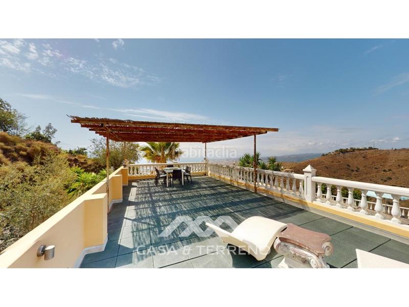 Foto 2d0f0893-7d8a-43a5-93a1-54e32d10596f. Casa amb aparcament piscina a Algarrobo pueblo Algarrobo