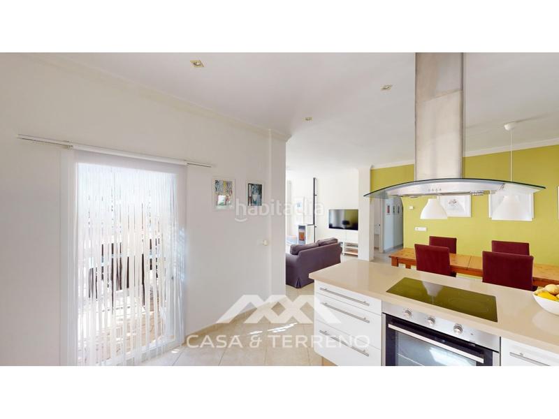 Foto 678ebd3f-7c54-447a-8b66-a2a95841ef55. Casa amb aparcament piscina a Algarrobo pueblo Algarrobo