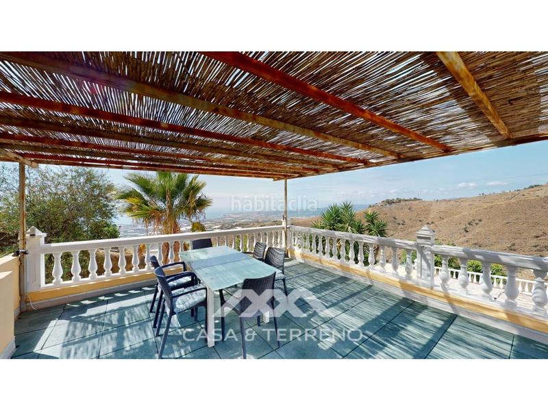 Foto 97e841e4-fa55-400d-9eb6-899b8ddd1a76. Casa amb aparcament piscina a Algarrobo pueblo Algarrobo