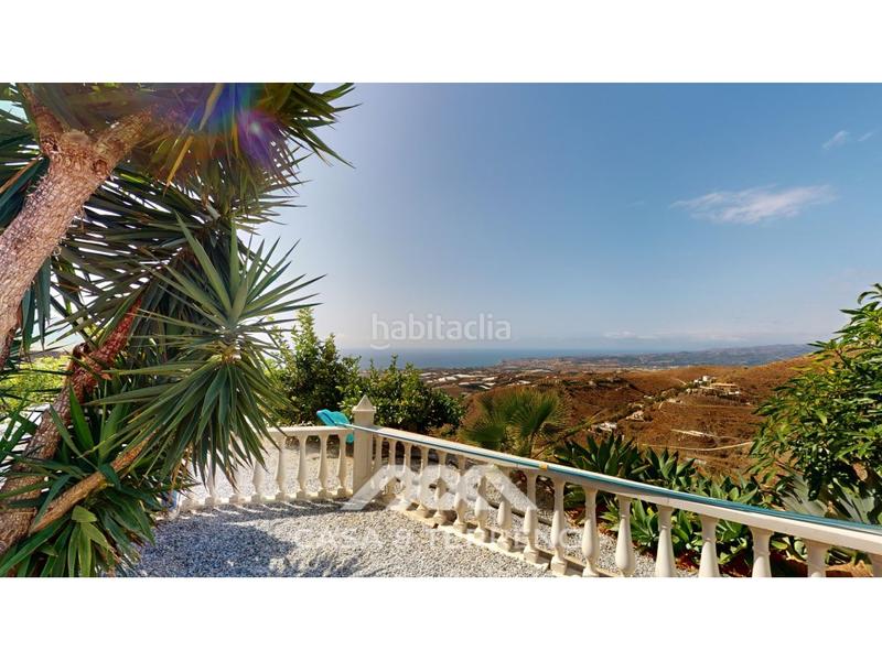 Foto 9bd71699-67d5-4081-92bb-36b1e703095d. Casa amb aparcament piscina a Algarrobo pueblo Algarrobo
