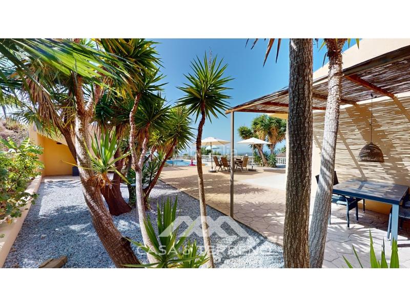 Foto cf325984-e0b1-43ba-b1fa-c83d1c0a9007. Casa amb aparcament piscina a Algarrobo pueblo Algarrobo