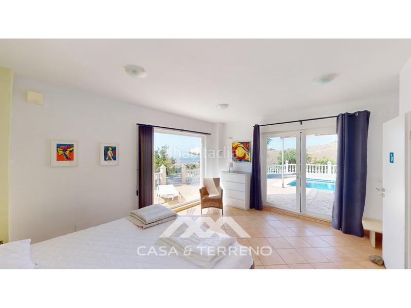 Foto dd3afd2f-2be8-4df4-8d36-56d0248a12c3. Casa amb aparcament piscina a Algarrobo pueblo Algarrobo