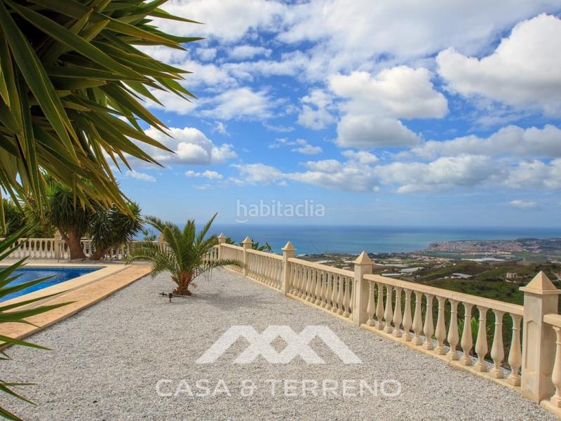 Foto dd88434a-359c-4d38-a9d3-71f7312211e5. Casa amb aparcament piscina a Algarrobo pueblo Algarrobo