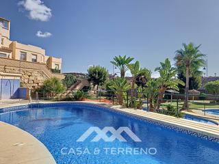 Casa adosada  N/a. En venta espectacular adosado en valle niza