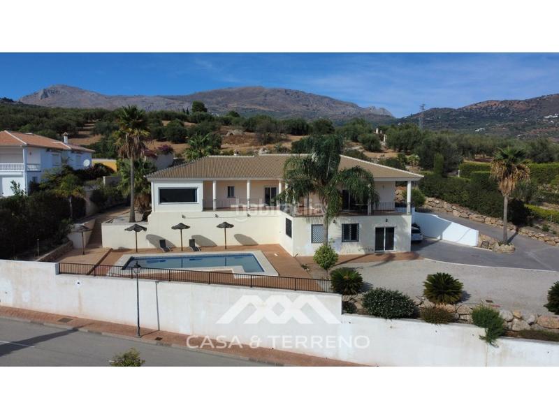 Foto 64d7fa27-ddd4-4567-aa8a-cb942f463bf5. Casa se vende villa ,màlaga, andalucia en Periana