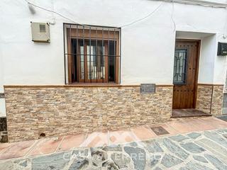 Casa  Calle centro. Se vende casa de pueblo en sayalonga, mlaga, andaluca
