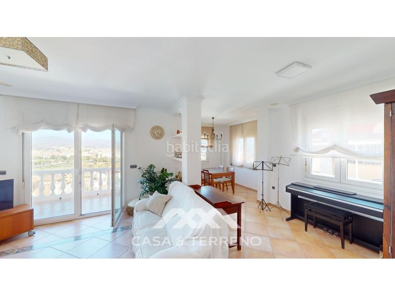 Foto 05be8ace-a5e0-456d-9b31-ca2c74344e0a. Xalet amb aparcament piscina a Viña Málaga Torre del Mar