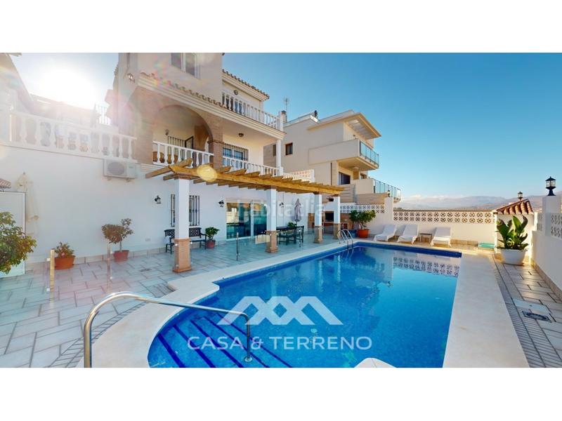 Foto 8ee38a88-0897-4abc-b2d5-d646b68a4b80. Xalet amb aparcament piscina a Viña Málaga Torre del Mar