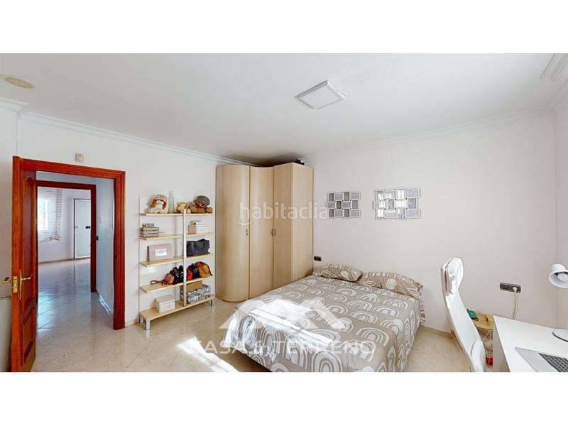 Foto 93ea8641-ddb1-4eb9-bb2b-887cad92f6c6. Xalet amb aparcament piscina a Viña Málaga Torre del Mar