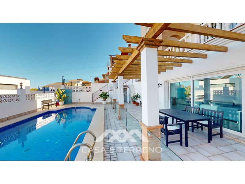 Foto 9c3c6886-364d-47c8-8c49-3f599217d964. Xalet amb aparcament piscina a Viña Málaga Torre del Mar