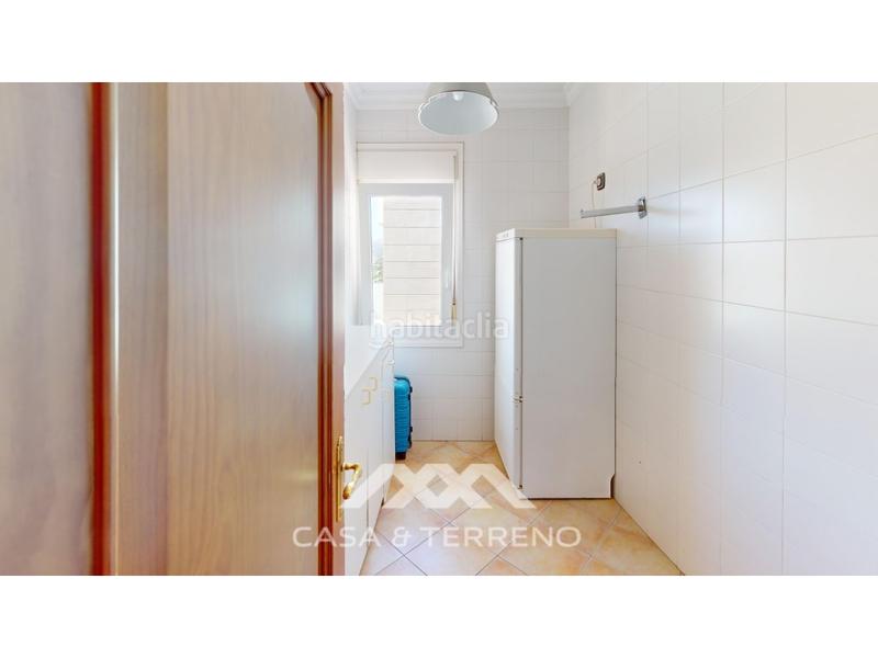 Foto a1a2abeb-6711-48ca-a55d-1a351d302434. Xalet amb aparcament piscina a Viña Málaga Torre del Mar