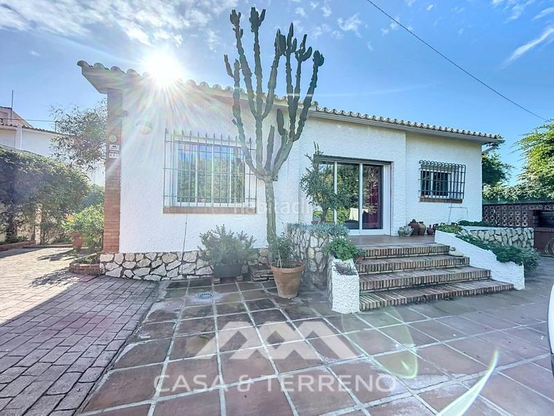 Foto 9e5be194-7896-405a-9fae-da77e9ccdf55. Casa con parcheggio in Almayate Bajo