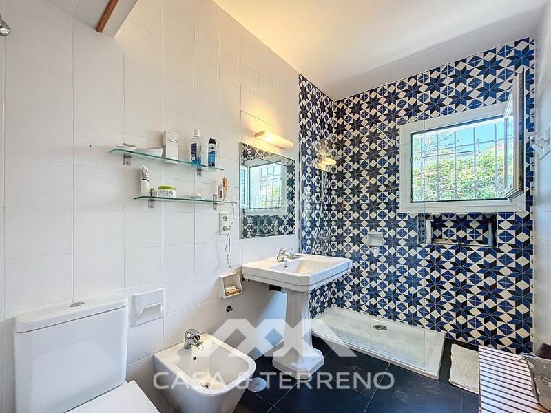 Foto b02dc458-3fd7-4e58-8bd0-7eb06353a3d7. Casa con parcheggio in Almayate Bajo