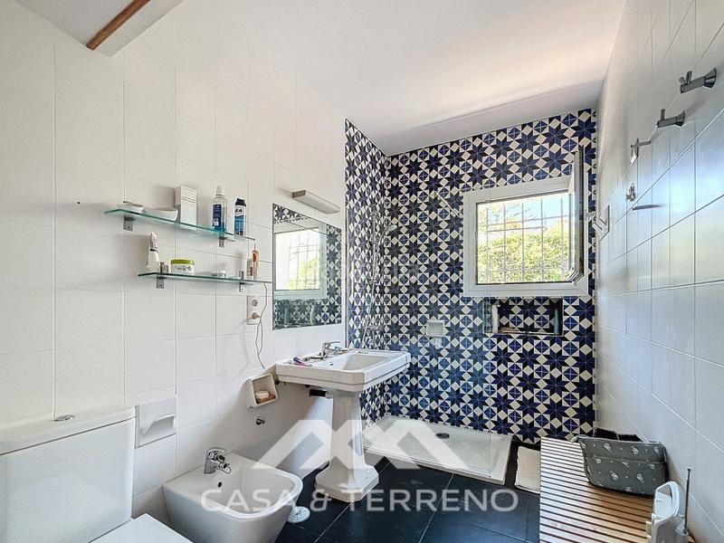 Foto b9be85b3-81f1-49f0-a712-ccb82405bec3. Casa con parcheggio in Almayate Bajo