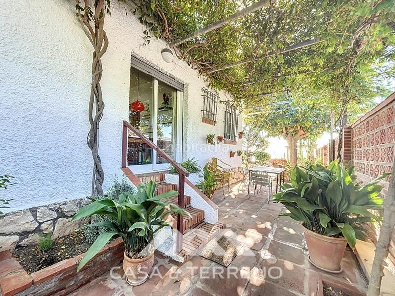Foto c339d2d7-9e99-4f0b-abaa-726d2a68a397. Casa con parcheggio in Almayate Bajo