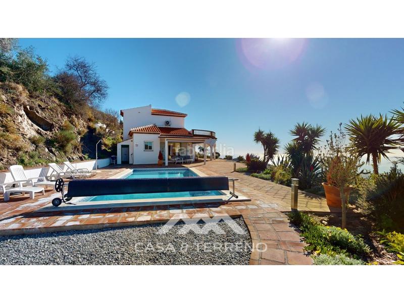 Foto 01d3585f-e179-44f4-8676-a84883ddc3f8. Casa se vende exclusiva villa con impresionantes vistas panorámicas al mar y a las montañas, que combina una vida de lujo con el más al en Arenas