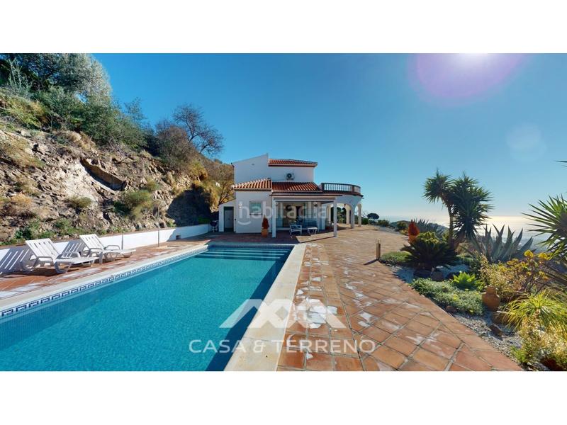 Foto 0ac430dd-befc-4637-b965-6c710606b092. Casa se vende exclusiva villa con impresionantes vistas panorámicas al mar y a las montañas, que combina una vida de lujo con el más al en Arenas