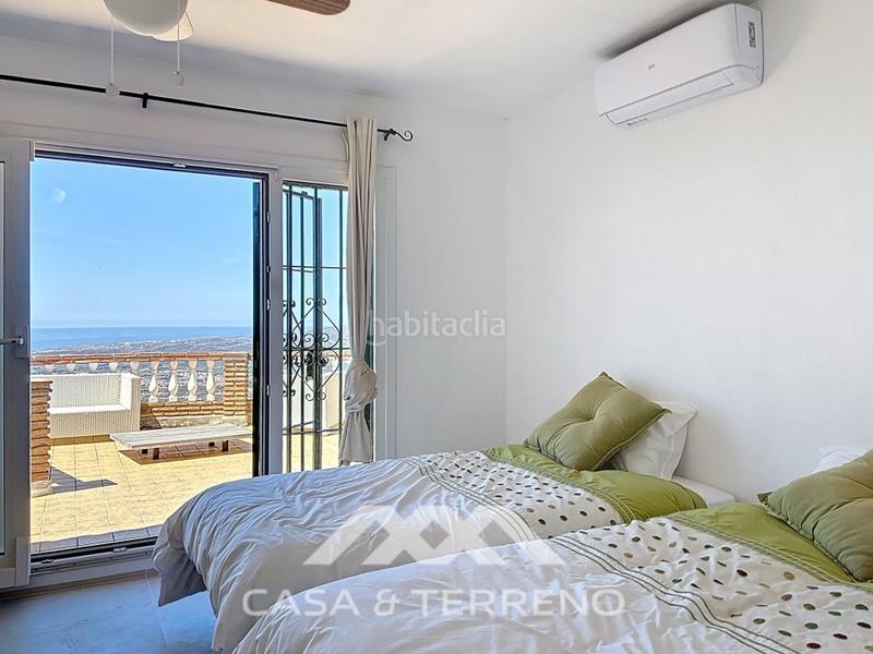 Foto 63bb0253-1afc-4725-968f-d1ed907278af. Casa se vende exclusiva villa con impresionantes vistas panorámicas al mar y a las montañas, que combina una vida de lujo con el más al en Arenas