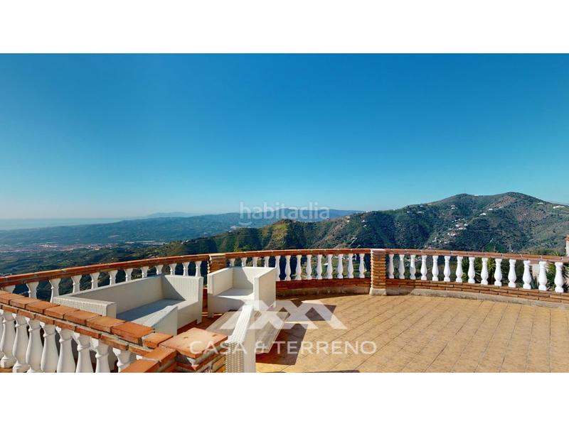 Foto 8c4ca32e-f28d-4df9-a82b-f618e630deed. Casa se vende exclusiva villa con impresionantes vistas panorámicas al mar y a las montañas, que combina una vida de lujo con el más al en Arenas