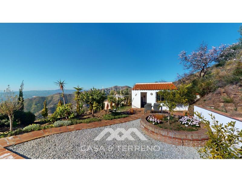 Foto dad9e6d9-e0b5-4d78-8669-57582ddc4d6c. Casa se vende exclusiva villa con impresionantes vistas panorámicas al mar y a las montañas, que combina una vida de lujo con el más al en Arenas